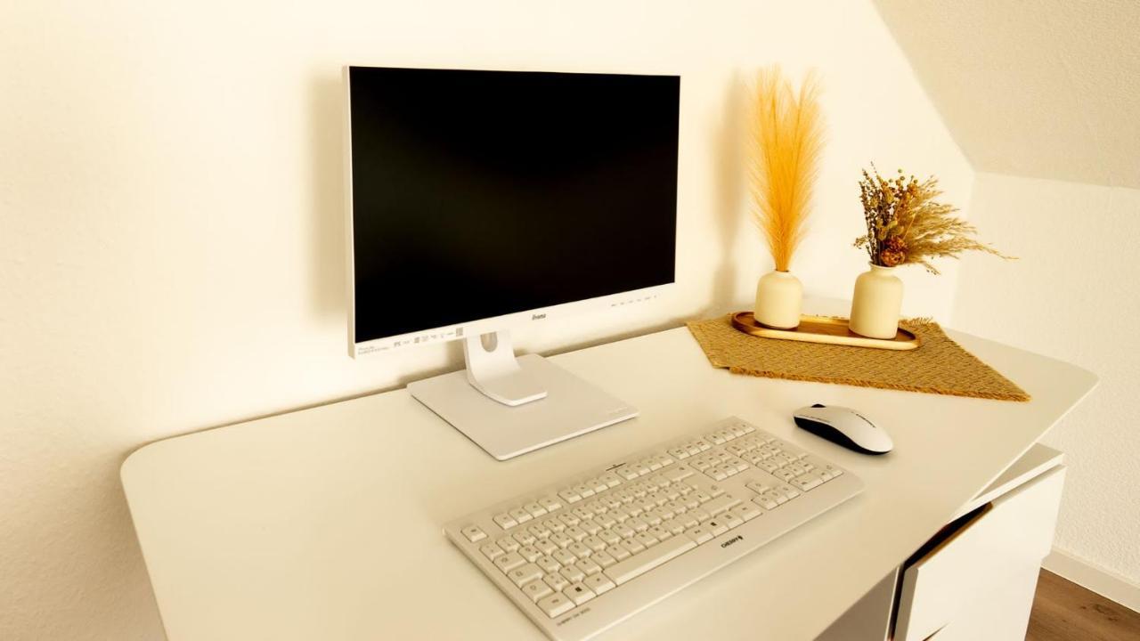 3,5-Zimmer Inkl Arbeitsplatz, Wlan & Free Netflix, Amazon-Free Parken Vollausgestattete Wohnung, 24H Check In 哈姆 外观 照片